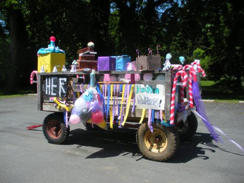 The 5th grade float